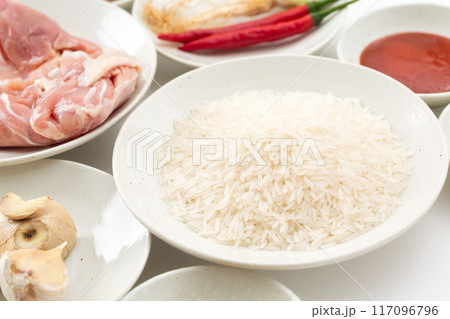 タイ料理・カオマンガイの材料 117096796
