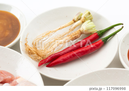 タイ料理・カオマンガイの材料 117096998