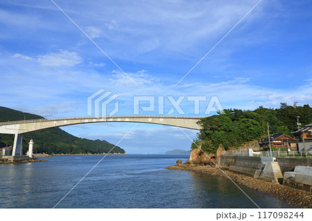 上関海峡にかかる上関大橋 上関海峡にかかる上関大橋 117098244