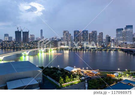 ホテルから見た夜景 117098975