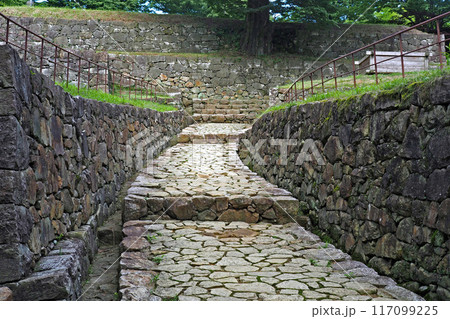 金山城跡の大手虎口【群馬県太田市】 金山城跡の大手虎口【群馬県太田市】 117099225