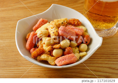 ミックスおかきとビール 117101029