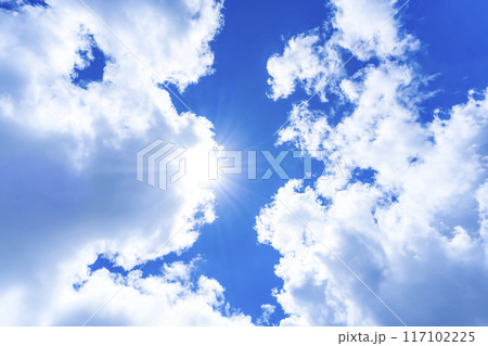 夏の空と太陽と雲 横浜 夏の空と太陽と雲 横浜 117102225