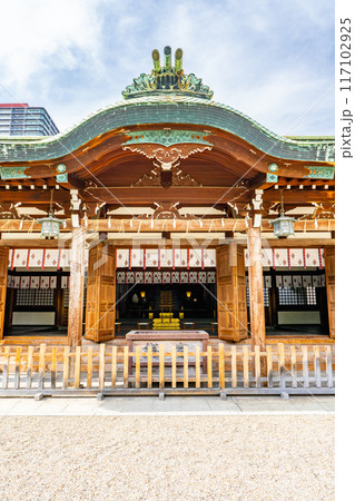 大阪市浪速区恵美須西　今宮戎神社（商売繁盛の神様）　拝殿 117102925