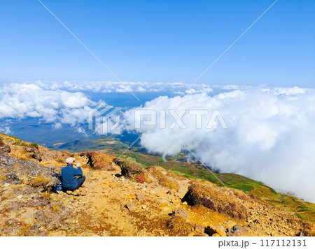 秋の鳥海山登山：七高山からの眺め 117112131