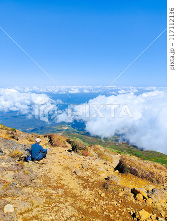 秋の鳥海山登山：七高山からの眺め 117112136