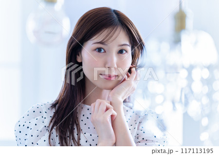 オシャレな女性 117113195