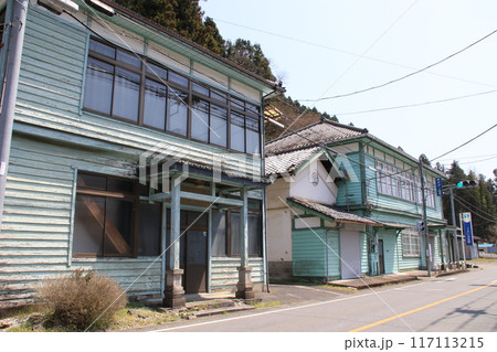 埼玉県飯能市上名栗のレトロな建物の建つ風景 埼玉県飯能市上名栗のレトロな建物の建つ風景 117113215