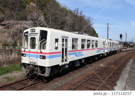 ローカル線・型式KT-202形・車両番号202 ローカル線・型式KT-202形・車両番号202 117118257