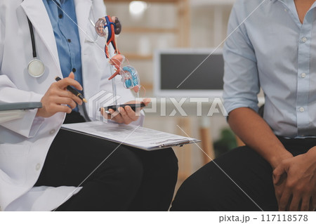 Urologists advise patients about prostate problems. Treatment of cancers of the urinary tract and male reproductive organs The concept of men's health problems Close-up pictures 117118578