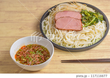 ピリ辛出汁の冷しうどん 117118877