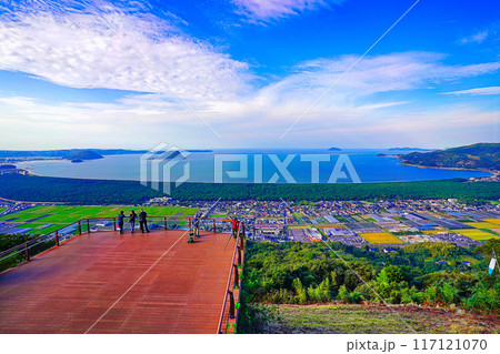 佐賀県唐津市　鏡山展望台からの眺望 117121070