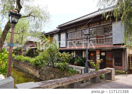 ペリーロード沿いの平滑川に架かる寺小路橋 117121388