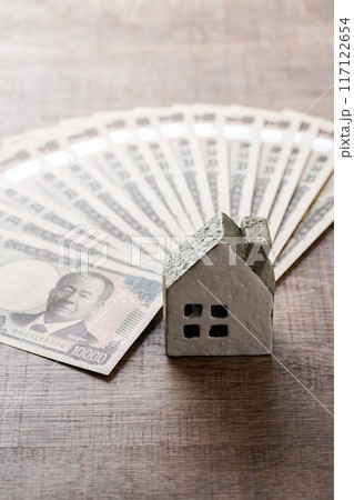 新紙幣と不動産イメージ 117122654