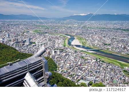 「岐阜城」天守閣展望台から望む岐阜の市街地 「岐阜城」天守閣展望台から望む岐阜の市街地 117124917