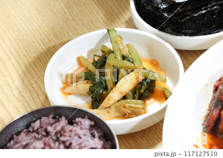 Koreaf traditional food young radish kimchi 117127510