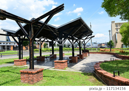 福知山駅（JR西日本と京都丹後鉄道）にかつて存在した東屋 117134156