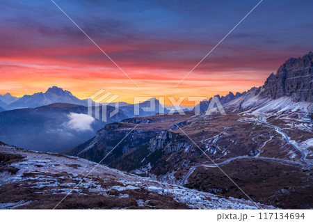 Dramatic evening landscape in Italian Dolomite Alps 117134694