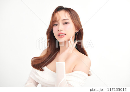 Beautiful young asian woman with clean fresh skin on white background, Face care, Facial treatment, Cosmetology, beauty and spa, Asian women portrait. 117135015