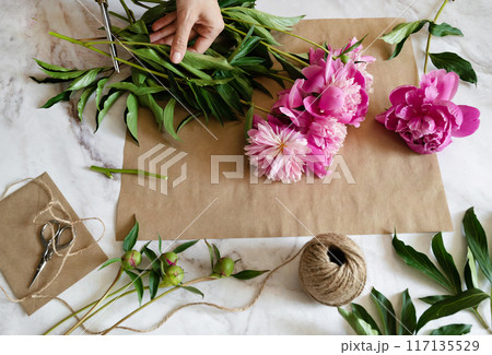 Florist at work Florist at work 117135529