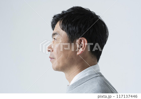 50代男性のポートレート 50代男性のポートレート 117137446