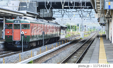 115系湘南色（篠ノ井線篠ノ井駅） 117141013