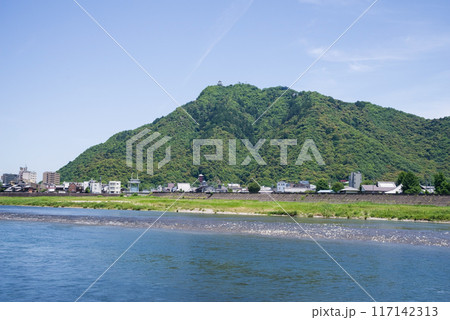 長良川と金華山・岐阜城 117142313