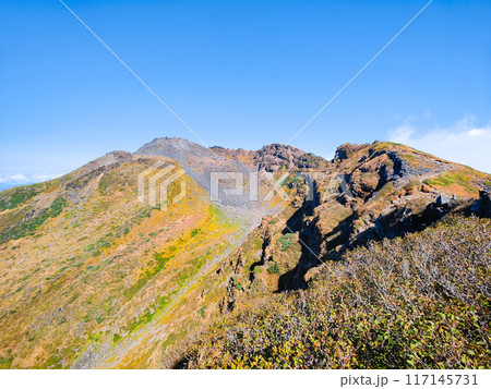 秋の鳥海山登山：外輪山コース 117145731