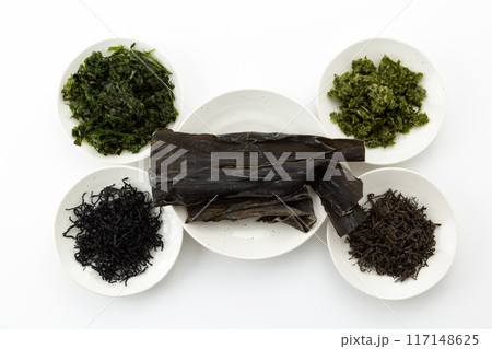 色々な海草の乾物(ひじき、ばら海苔、かじめ、アオサ) 色々な海草の乾物(ひじき、ばら海苔、かじめ、アオサ) 117148625