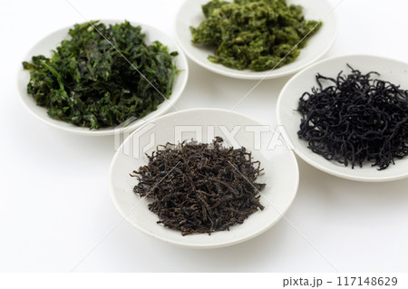 色々な海草の乾物(ひじき、ばら海苔、かじめ、アオサ) 色々な海草の乾物(ひじき、ばら海苔、かじめ、アオサ) 117148629