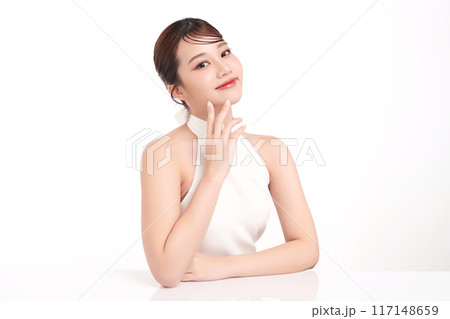Beautiful young asian woman with clean fresh skin on white background, Face care, Facial treatment, Cosmetology, beauty and spa, Asian women portrait. Beautiful young asian woman with clean fresh skin on white background, Face care, Facial treatment, Cosmetology, beauty and spa, Asian women portrait. 117148659
