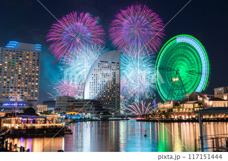 《神奈川県》横浜夜景の花火大会・みなとみらいスマートフェスティバル 117151444