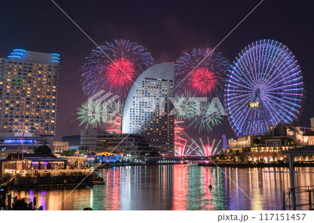 《神奈川県》横浜夜景の花火大会・みなとみらいスマートフェスティバル 117151457
