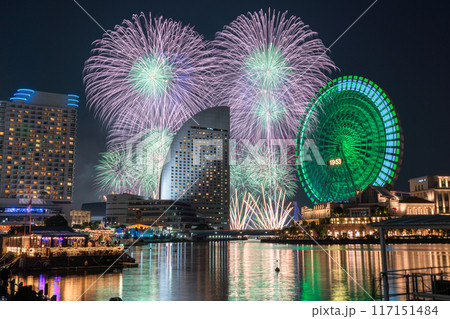 《神奈川県》横浜夜景の花火大会・みなとみらいスマートフェスティバル 117151484