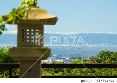 神呪寺境内から大阪湾を望む 117153735