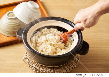 土鍋で炊いた胚芽米 117154806