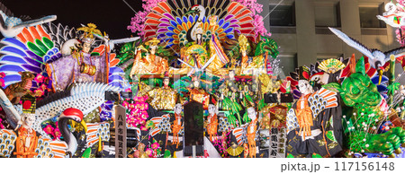 「青森県」山車の夜間展示運行　八戸三社大祭・夏 117156148