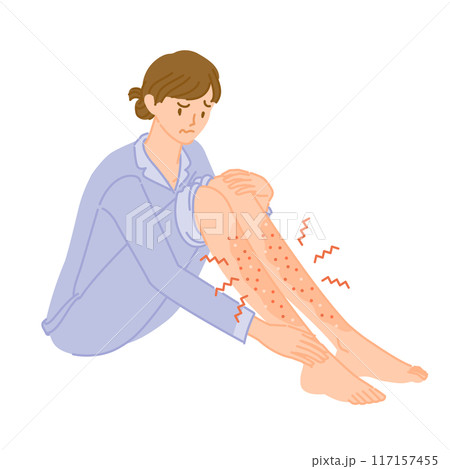 足の皮膚が乾燥・肌荒れでかゆい女性 足の皮膚が乾燥・肌荒れでかゆい女性 117157455