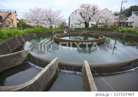 二ヶ領用水久地円筒分水 117157467
