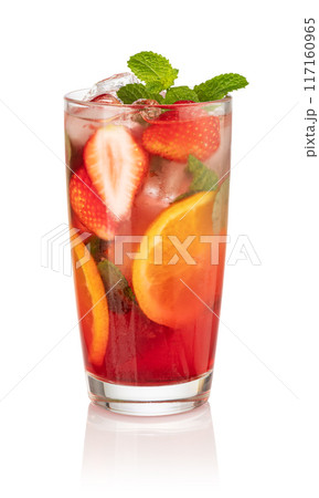 Cold summer strawberry lemonade Cold summer strawberry lemonade 117160965