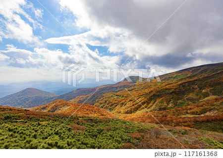 栗駒山　秋の絶景風景 117161368