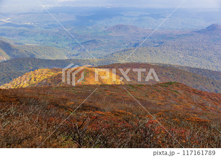 東北地方　秋の栗駒山 117161789