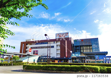 【青森】秋の弘前　早朝の弘前駅中央口 117163538