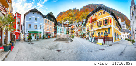 Amazing view on central square of famous Hallstatt mountain village. Amazing view on central square of famous Hallstatt mountain village. 117163858