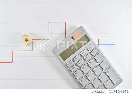 家と電卓とグラフでローンの金利のイメージ 家と電卓とグラフでローンの金利のイメージ 117164141