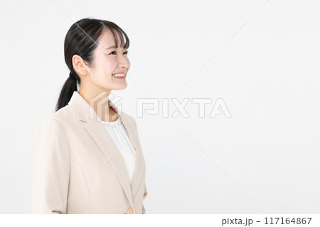 笑顔のビジネスウーマン 笑顔のビジネスウーマン 117164867