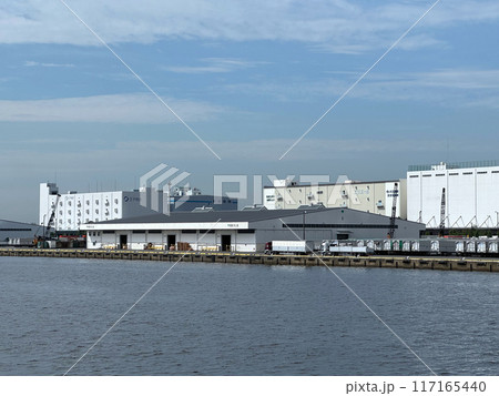 都営6号上屋（写真中央。東京都江東区有明） 117165440