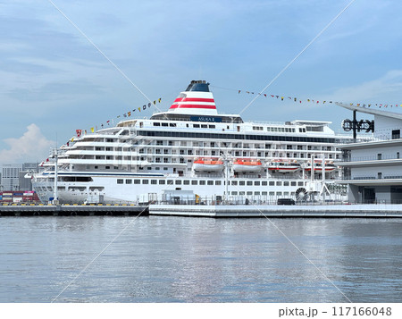 東京国際クルーズターミナルに停泊中の飛鳥Ⅱ 東京国際クルーズターミナルに停泊中の飛鳥Ⅱ 117166048