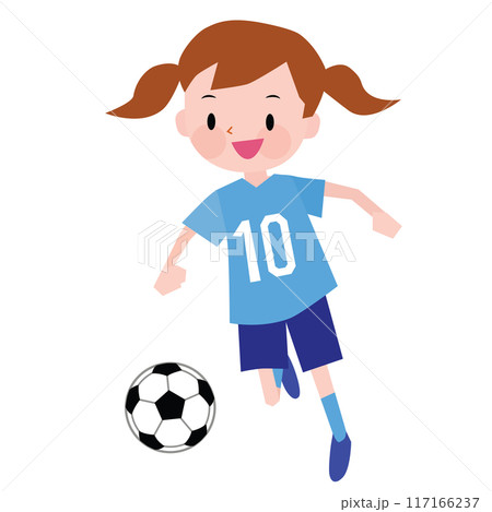 水色のユニフォームを着てサッカーボールを蹴る女の子 117166237