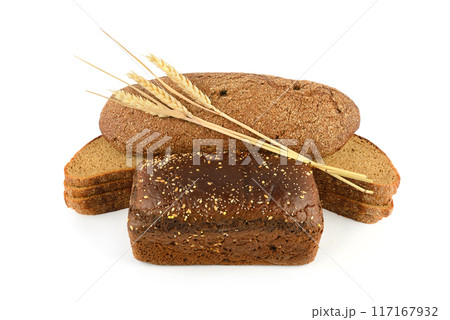 Bread, baguette and ears of wheat isolated on white . 117167932